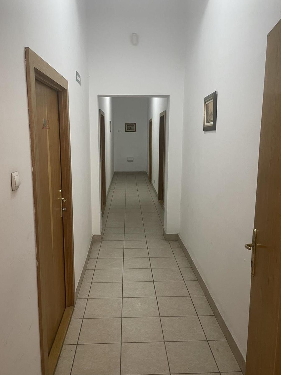 INCHIRIERI BIROURI/ SPATII COMERCIALE