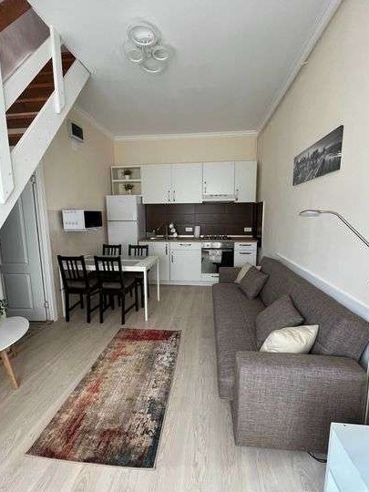 Inchiriez 2 camere tip studio - la casa