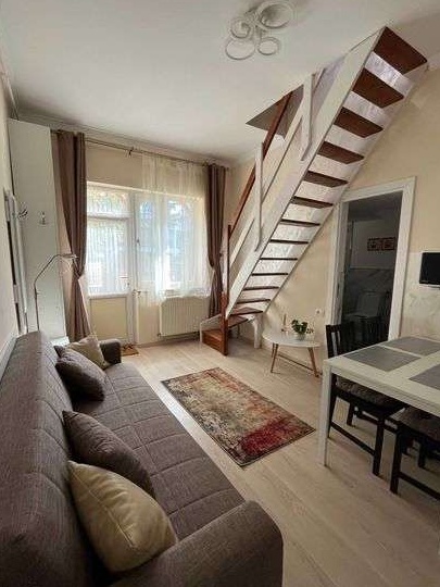 Inchiriez 2 camere tip studio - la casa