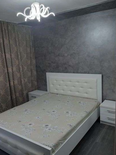 Inchiriez al 3 camere