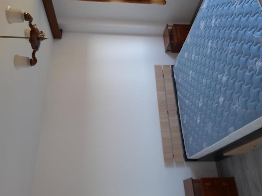 Închiriez apartament 2 cam decomandate