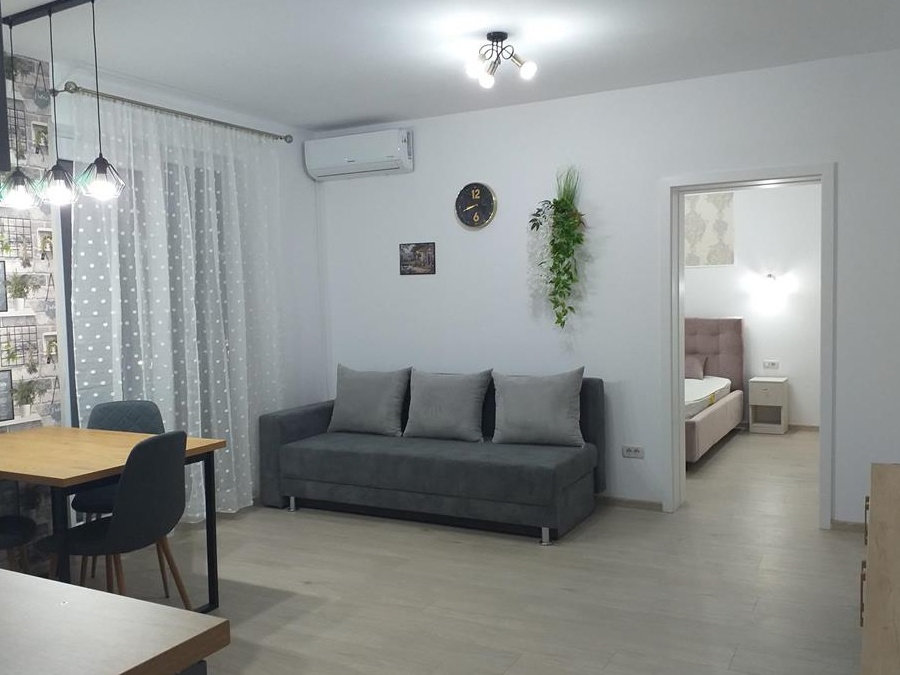 inchiriez apartament 2 camere , bloc nou