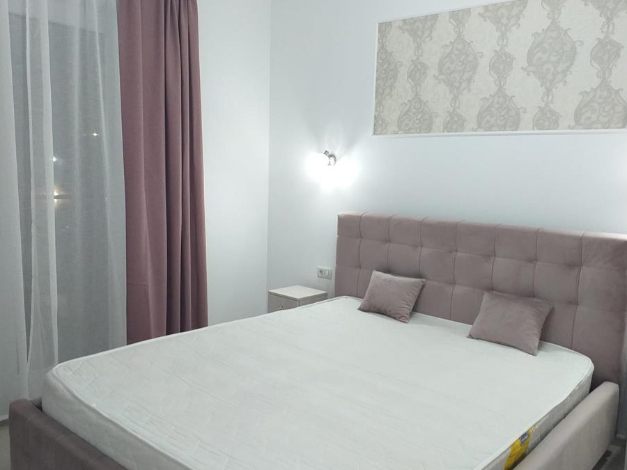 inchiriez apartament 2 camere , bloc nou
