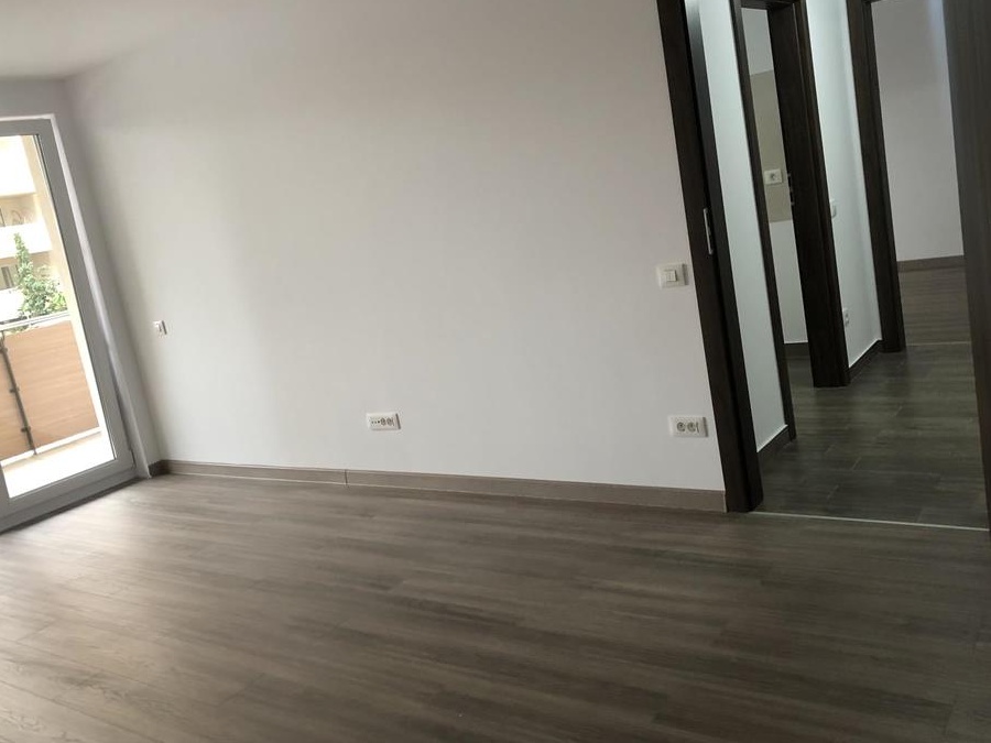 Închiriez apartament 2 camere nou Urban Plaza Carpaților