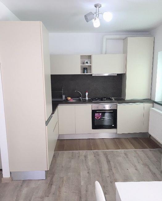 inchiriez apartament 2 camere Soarelui 60 mp