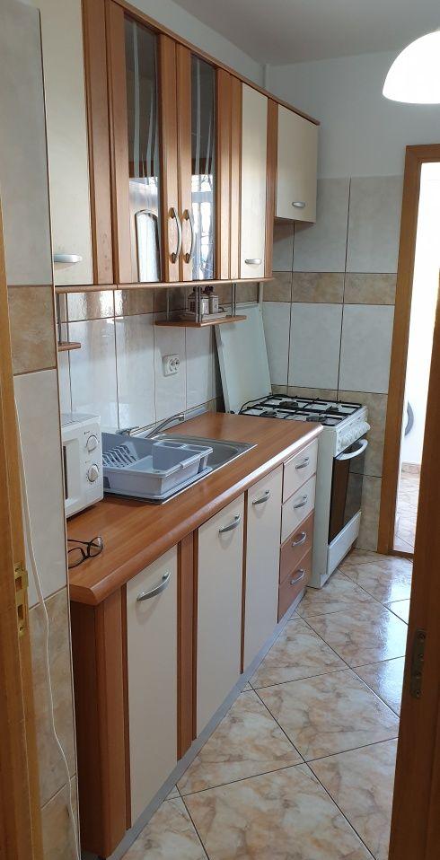 Inchiriez apartament 2 camere, zona Malu Rosu Ofelia