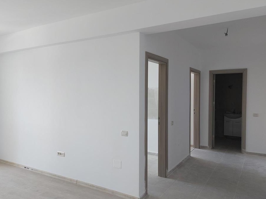 Inchiriez Apartament 2 camere+loc parcare,sub pret,Uverturii-Crinului