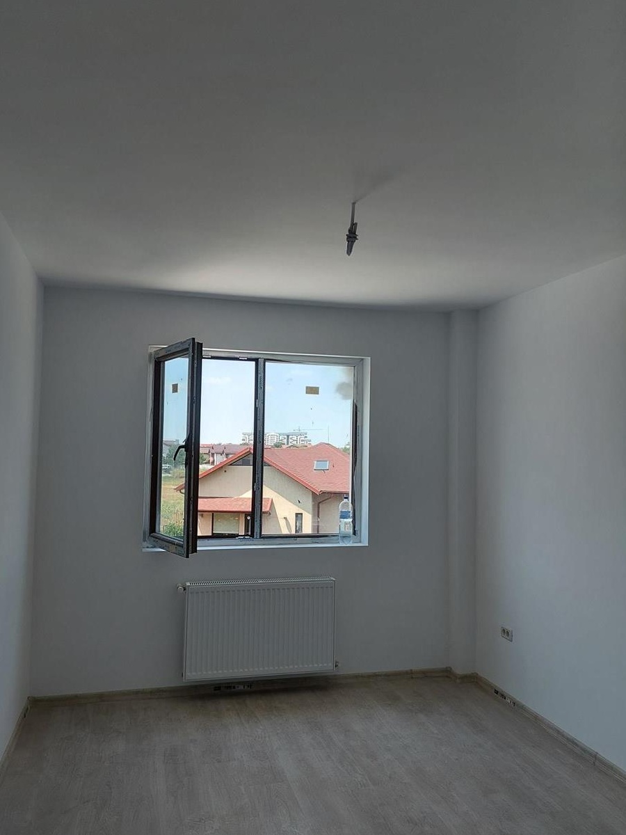 Inchiriez Apartament 2 camere+loc parcare,sub pret,Uverturii-Crinului