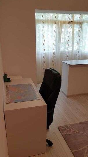 Inchiriez apartament 3 camere 1 Mai