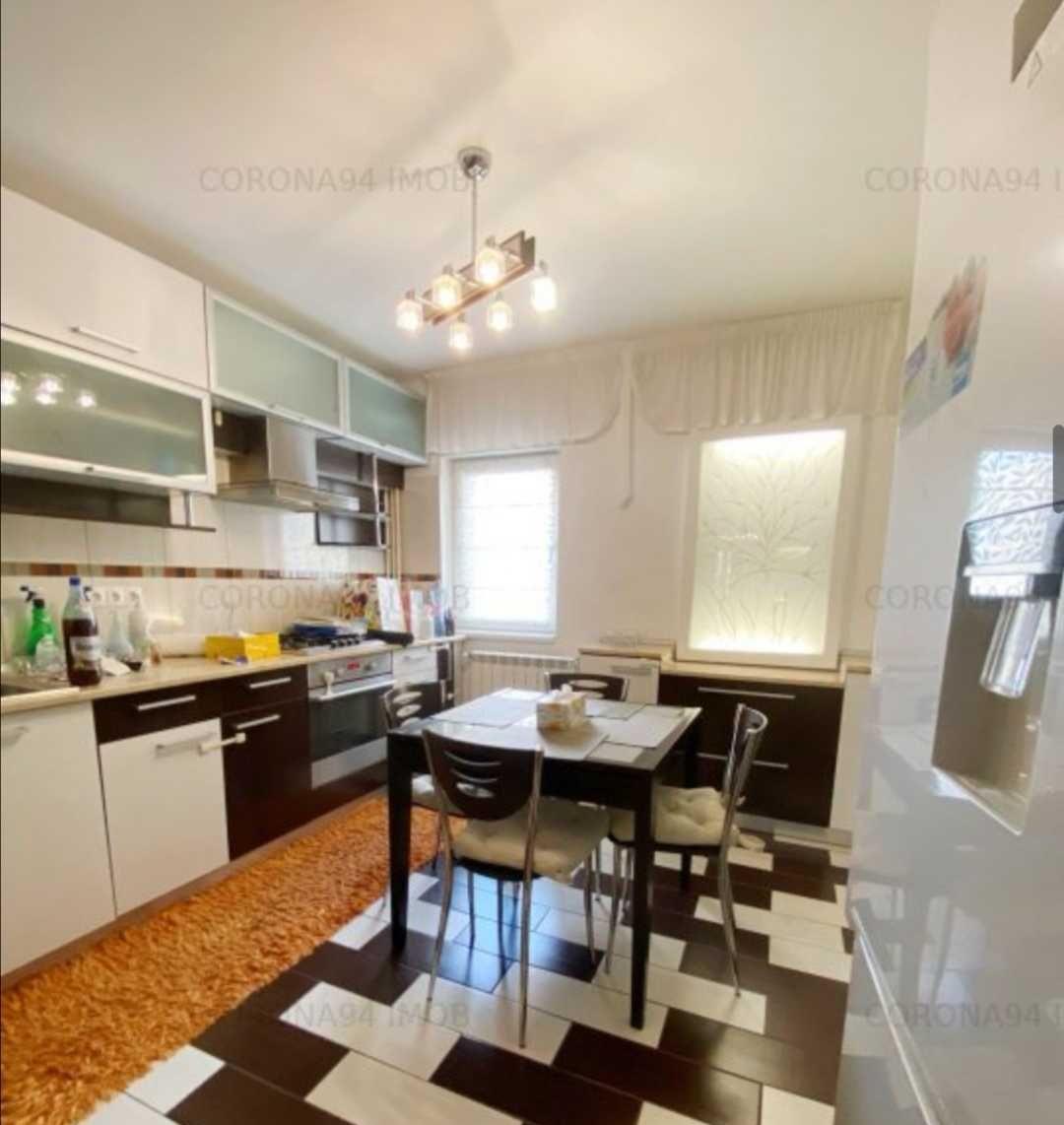 Închiriez apartament 3 camere confort lux zona Octavian Goga