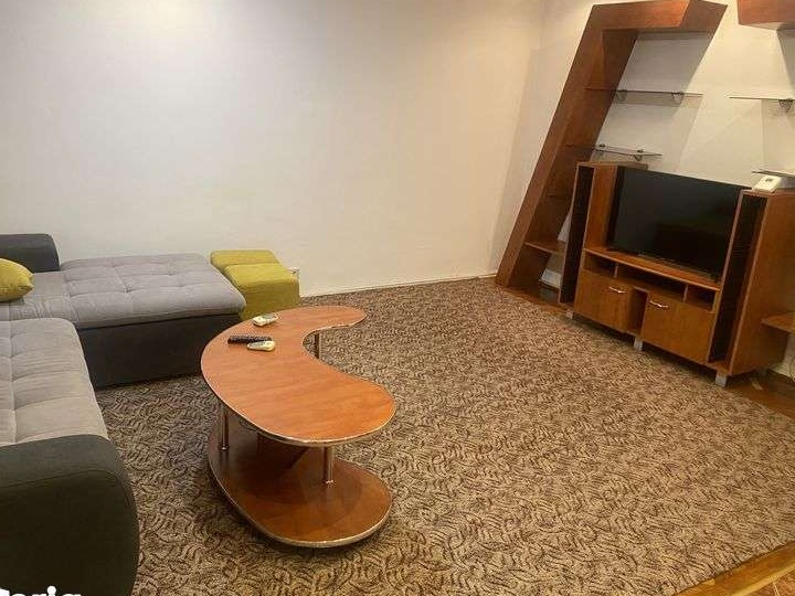 Inchiriez apartament 3 camere DR TR SEVERIN