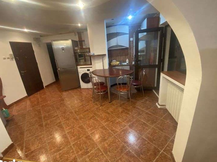 Inchiriez apartament 3 camere DR TR SEVERIN