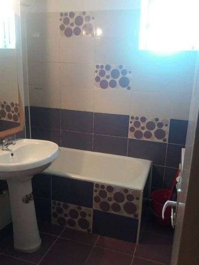 Inchiriez apartament 3 camere hotel gorj ultracentral centrala proprie