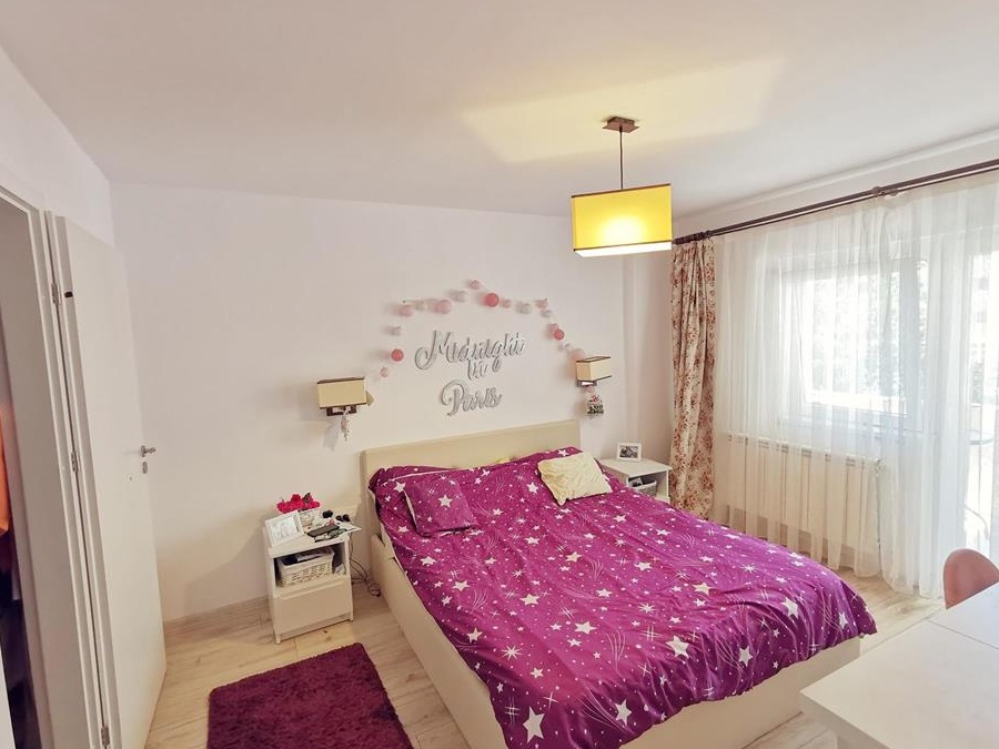 Inchiriez apartament 3 camere, in Alba Iulia, vis a vis de Kaufland, etaj 1.