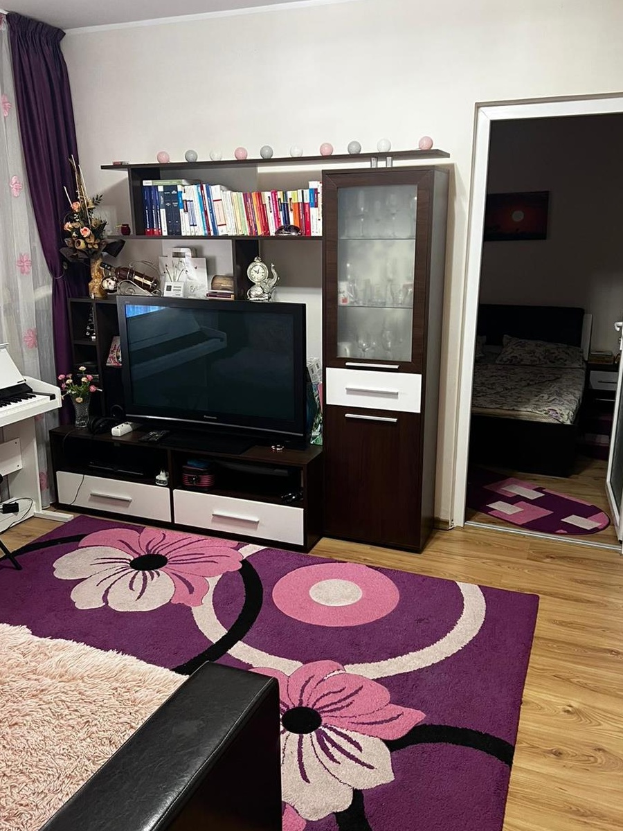 Închiriez apartament 3 camere în Galați micro 19 zona Neacșu mobilat și utilat 350 euro/luna