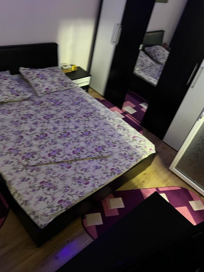 Închiriez apartament 3 camere în Galați micro 19 zona Neacșu mobilat și utilat 350 euro/luna