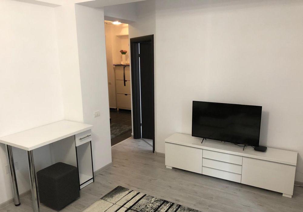Inchiriez apartament 3 camere Militari Residence proprietar