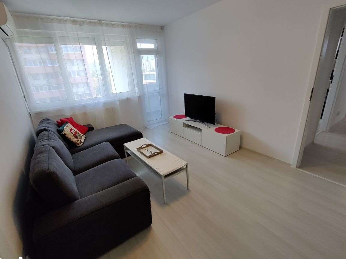 Inchiriez apartament 3 camere Titan-Muncii, proprietar, exclus agentii