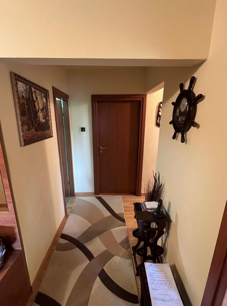 Inchiriez apartament 3 camere zona Sagului