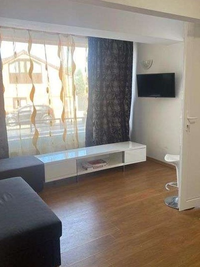 Închiriez apartament 54mp2 Str. Corneliu Coposu aproape de spital,UMF