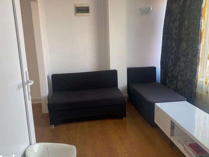 Închiriez apartament 54mp2 Str. Corneliu Coposu aproape de spital,UMF