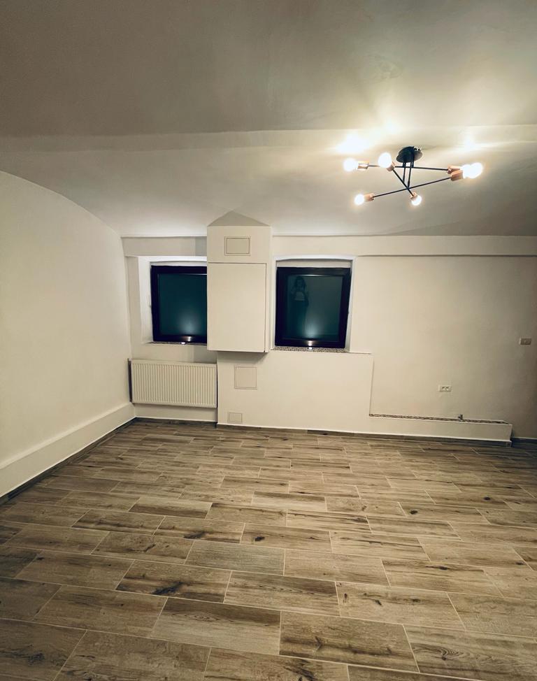 inchiriez apartament central