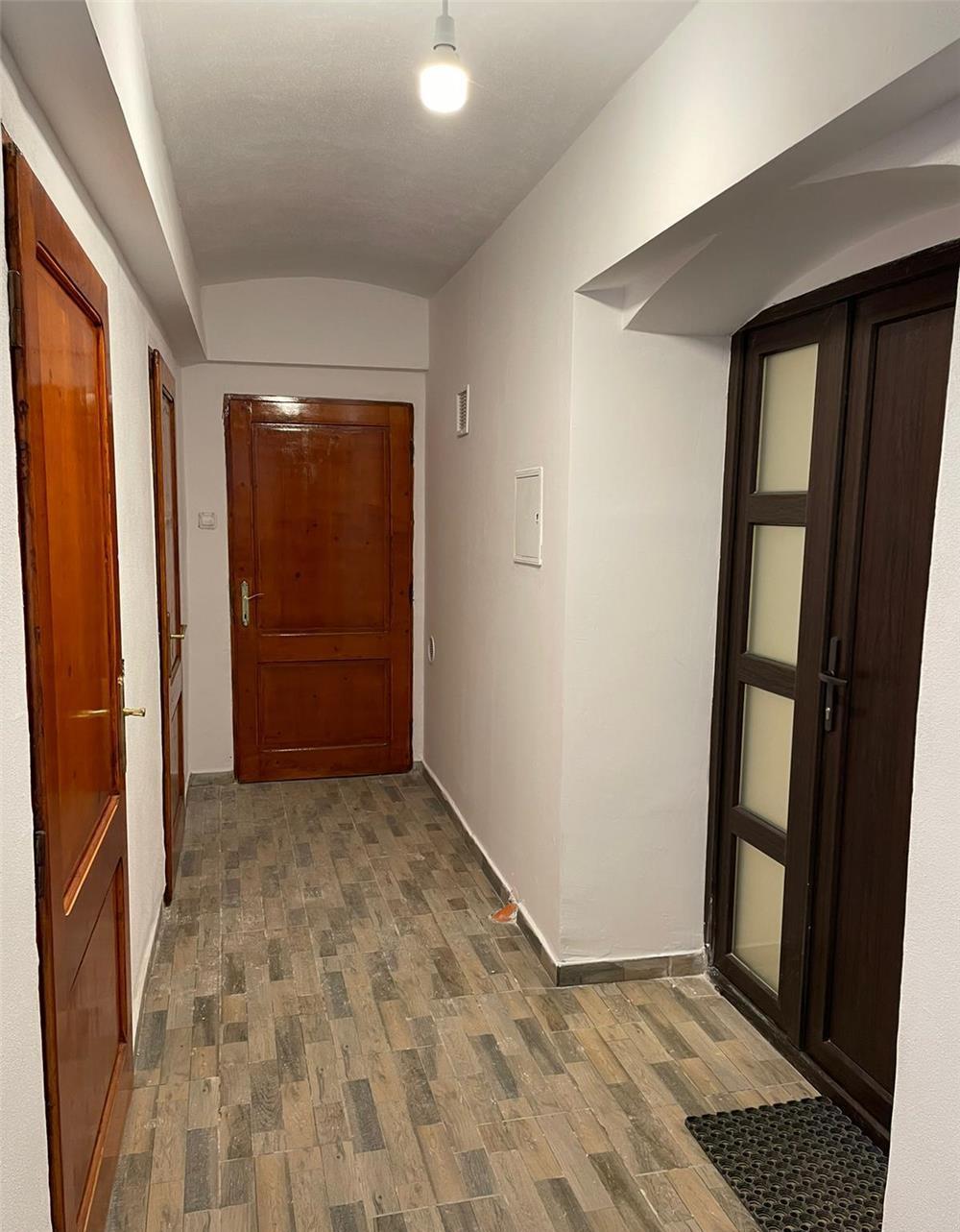 inchiriez apartament central