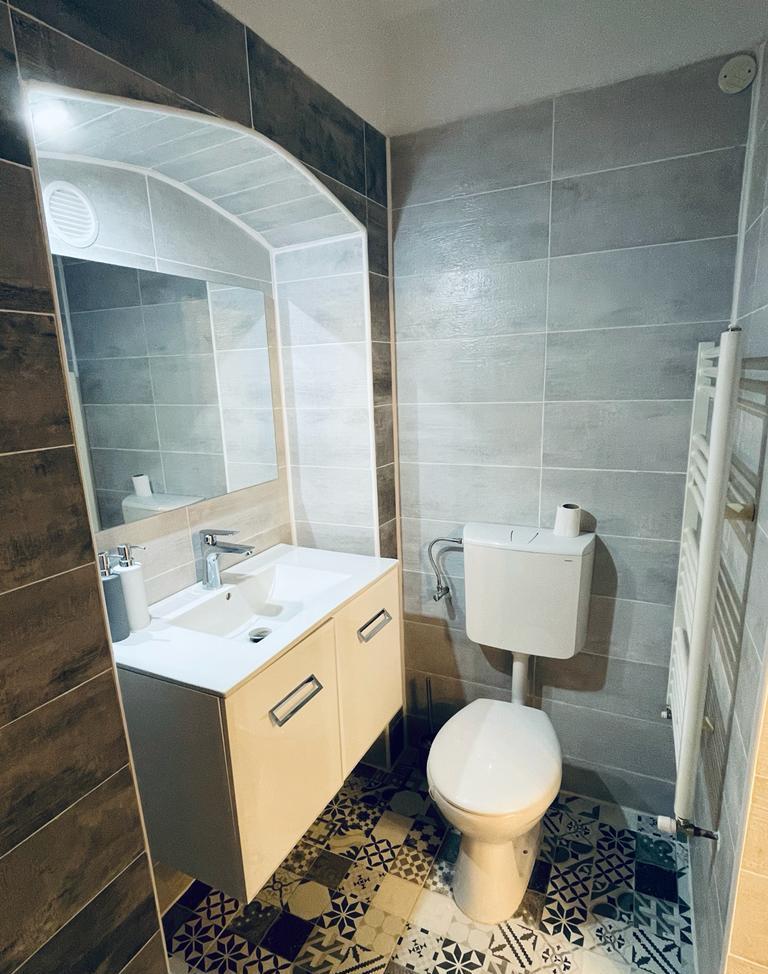 inchiriez apartament central