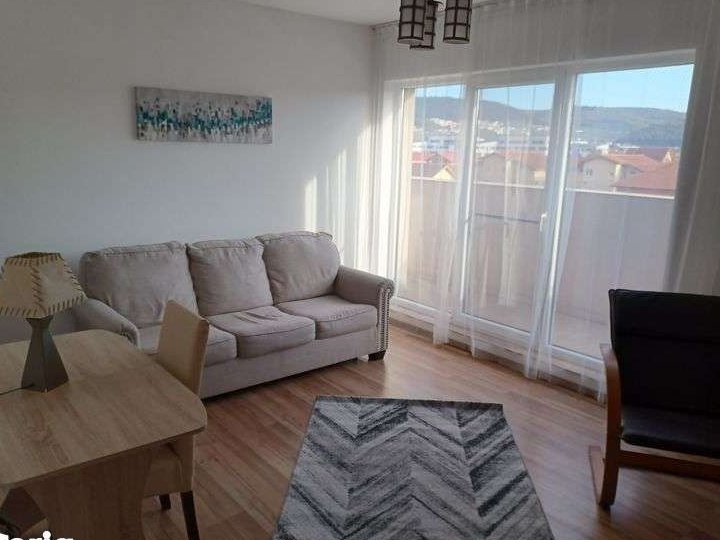 Inchiriez apartament cu 1 camera-ocupabil de azi!