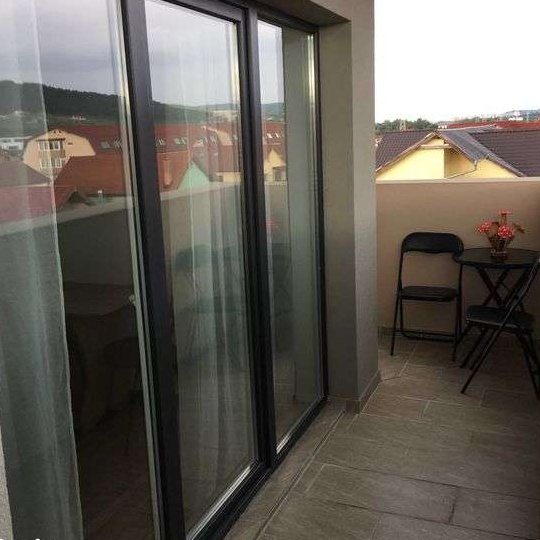Inchiriez apartament cu 1 camera-ocupabil de azi!
