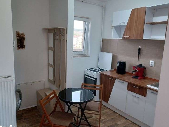 Inchiriez apartament cu 1 camera-ocupabil de azi!