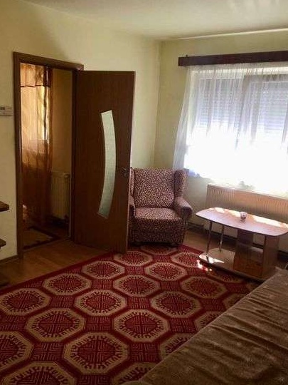 Inchiriez apartament cu 2 camere, central, Lugoj