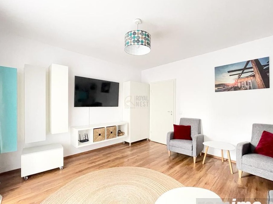 Inchiriez apartament cu 2 camere si gradina in Avantgarden3