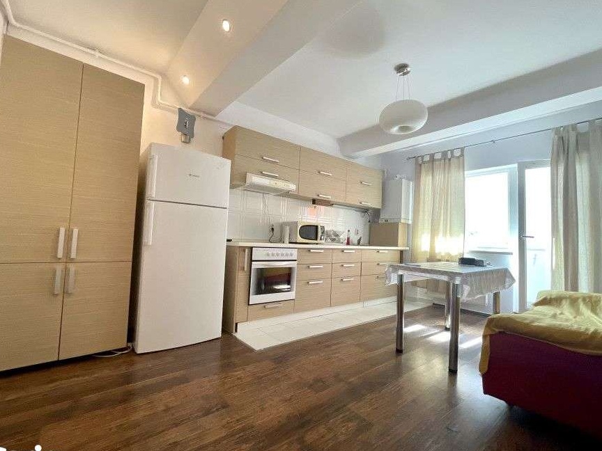 Inchiriez Apartament Cu 3 Camere,  Aleea Balea, Ideal Pentru Studenti