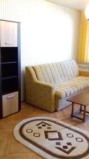 Inchiriez apartament cu 3 camere ,confort 1