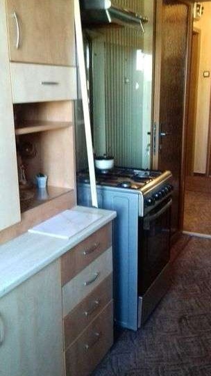 Inchiriez apartament cu 3 camere ,confort 1