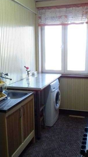 Inchiriez apartament cu 3 camere ,confort 1