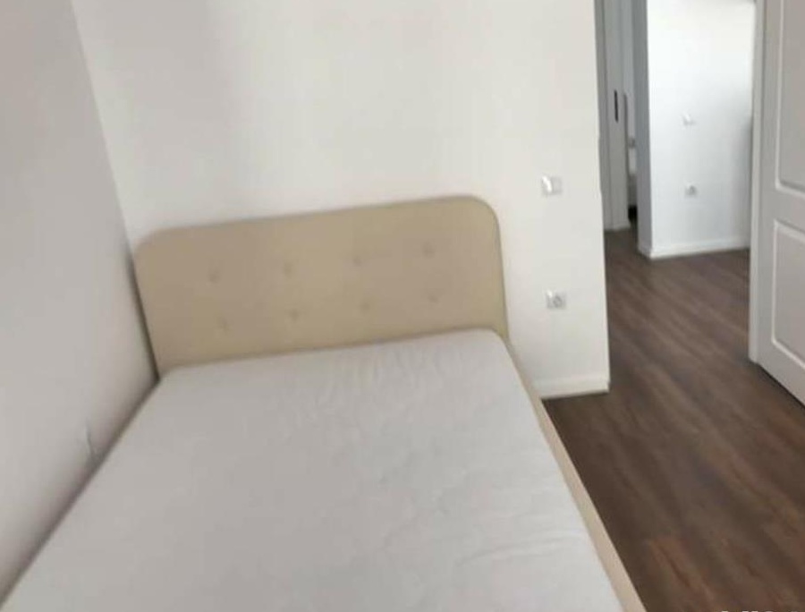 Inchiriez apartament cu 3 camere in Sibiu,zona Doamna Stanca.