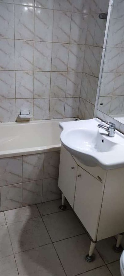 Inchiriez apartament cu 3 camere pe Str.Carpatilor 45 COMISION 0