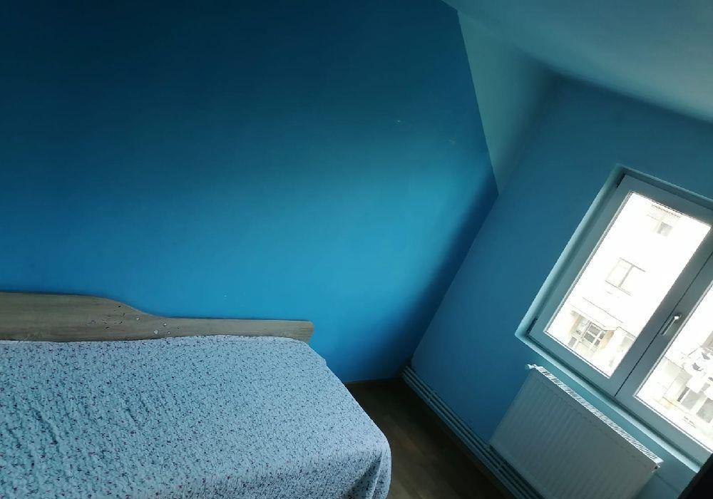 inchiriez apartament cu 3 camere semidecomandat