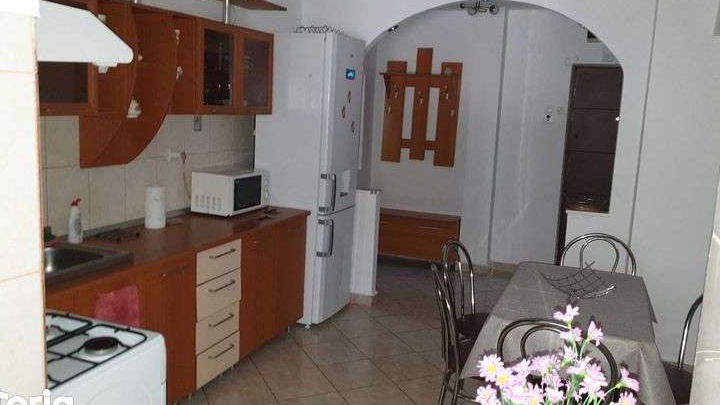 Inchiriez apartament cu centrala in Faleza Nord Constanta