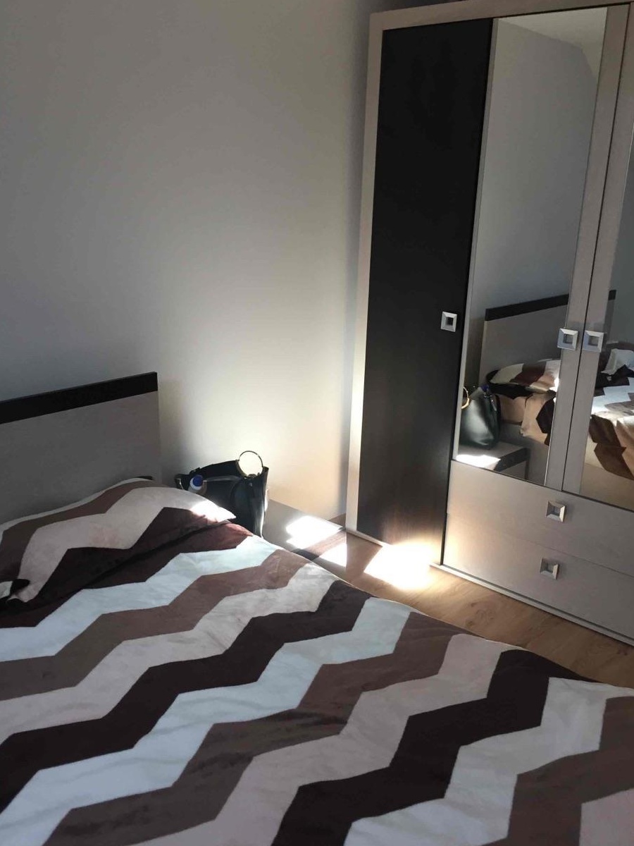 inchiriez apartament cu doua camere