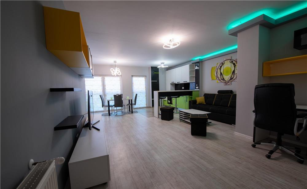 Inchiriez apartament de lux ultracentral, Arad Plaza, 2 camere