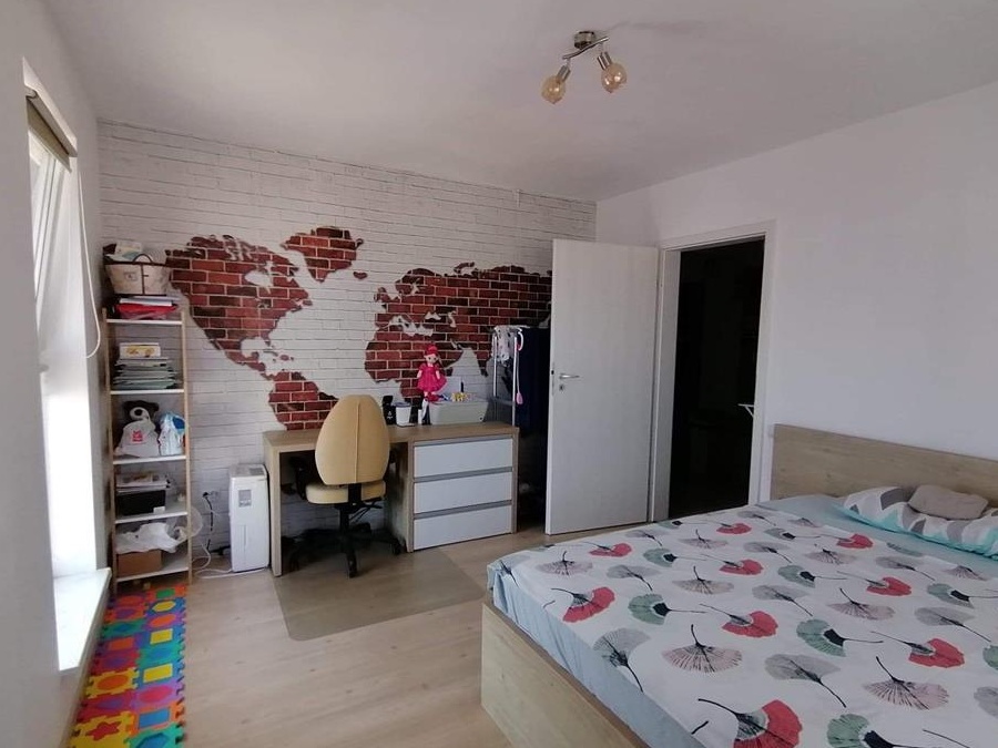 Inchiriez apartament decomandat 2 camere