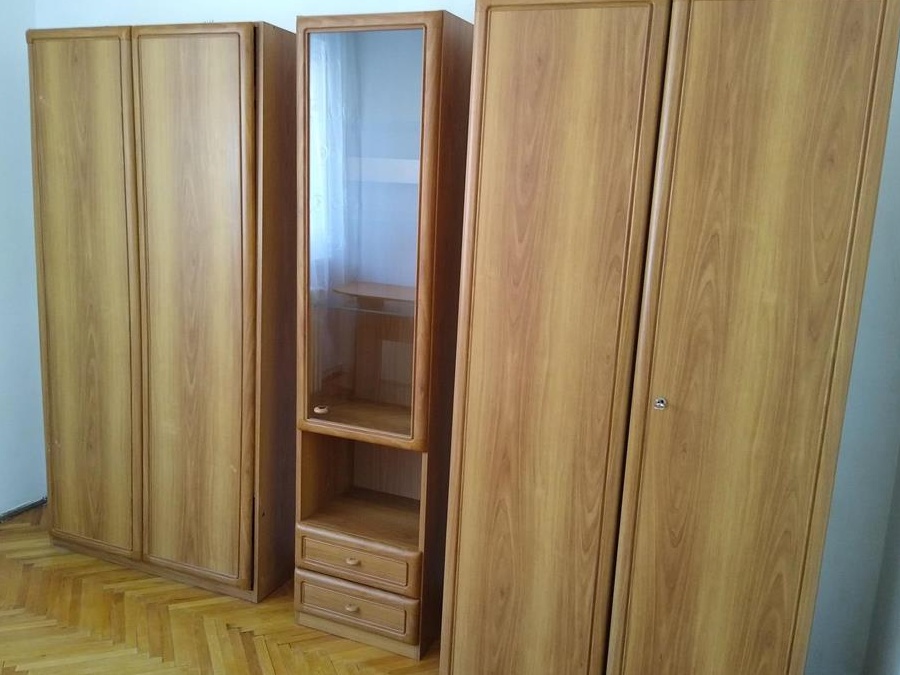 Inchiriez apartament in Cluj Napoca , Centru, P-ta Mihai Viteazul