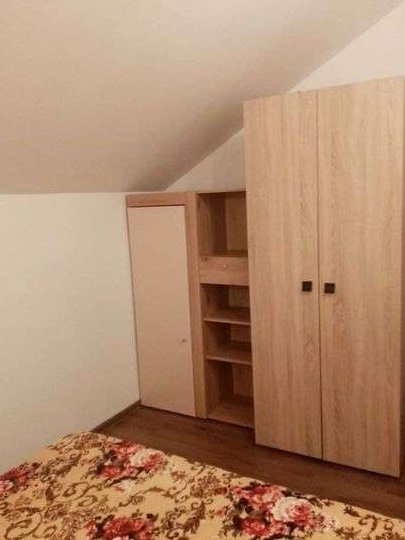 Inchiriez apartament in zona postei Maratei