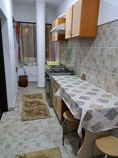 Închiriez apartament la vilâ 5 minute de centru