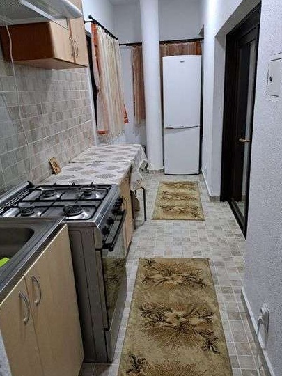 Închiriez apartament la vilâ 5 minute de centru