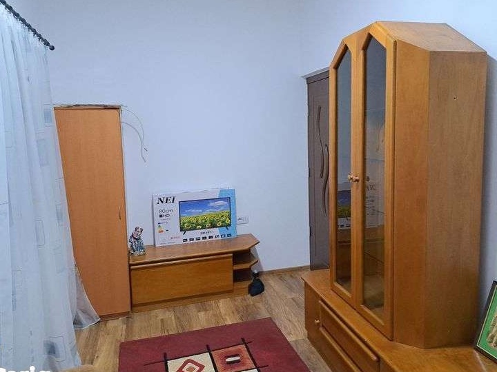 Închiriez apartament la vilâ 5 minute de centru
