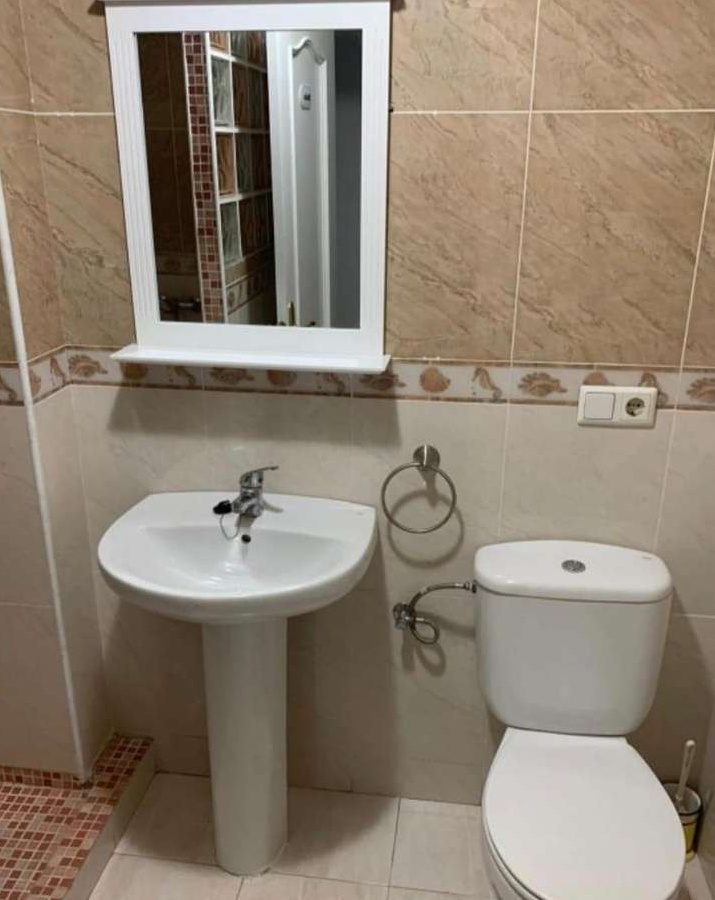 Inchiriez apartament mobilat si utilat, 2 camere
